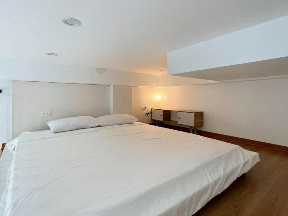 Thechanhsa Duplex Near Train Station * Hanoi